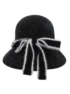 Ian Poulter Design Women's Two-Tone Strap Knitted Bucket Hat